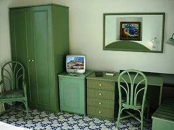 Hotel La Maison Conca Azzurra 3*